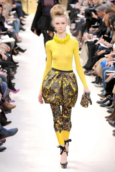 Look 46